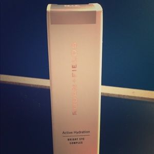 Active hydration bright eye complex